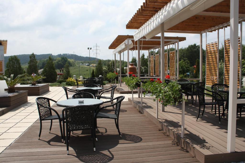 Hotel Magura Verde Бакэу Экстерьер фото